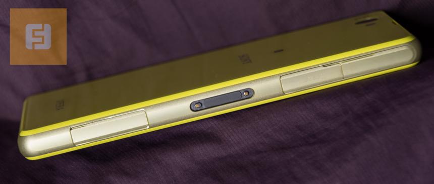 Левая боковая грань корпуса Sony Xperia Z1 Compact