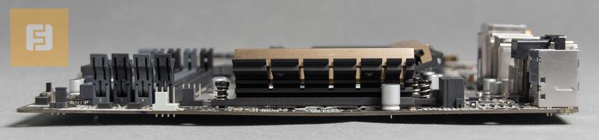 ASUS Z97-A, вид сбоку