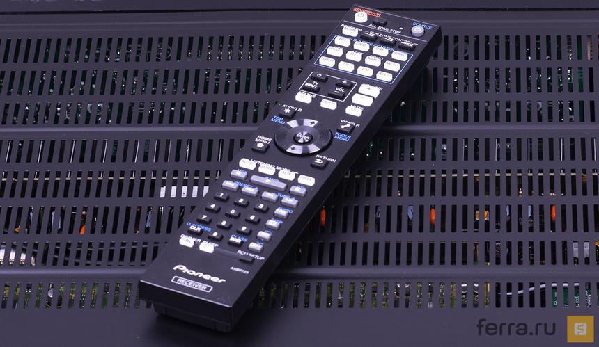 Есть хороший пульт, но его может заменить смартфон