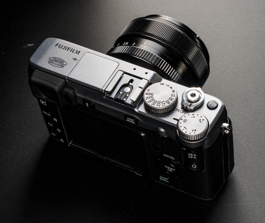 Fujifilm X-E1, официальный портрет