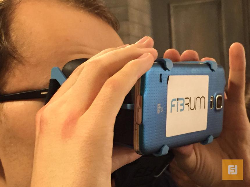 Телефон — на лицо!