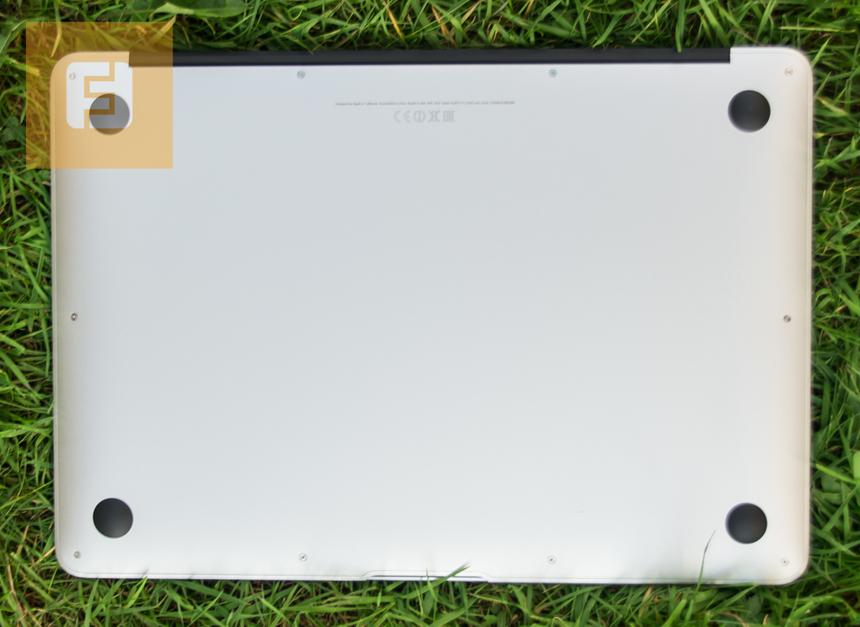 Дно MacBook Air