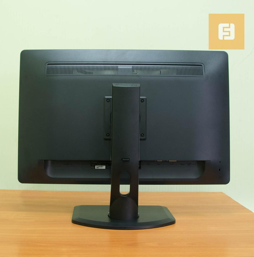 Вид сзади на iiyama ProLite XB2779QS