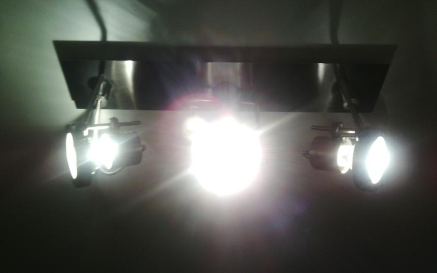 Фотография, сделанная тыловой камерой iconBIT THOR IZ