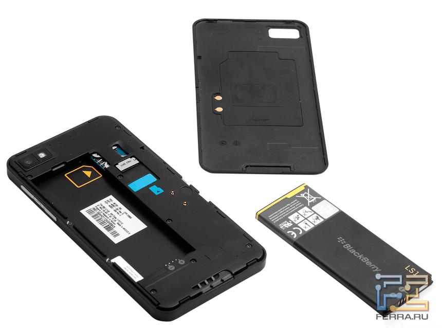 Разобранный смартфон Blackberry Z10
