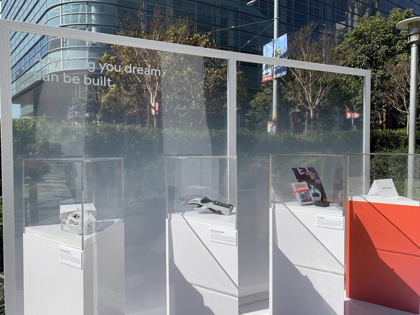 Google заранее намекала, что собирается представить провальный проект. Намёка толще и не придумать. 