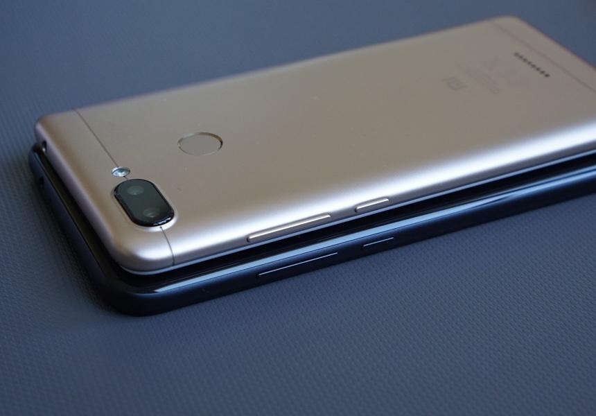 Снизу - Xiaomi Redmi 7, сверху - Xiaomi Redmi 6
