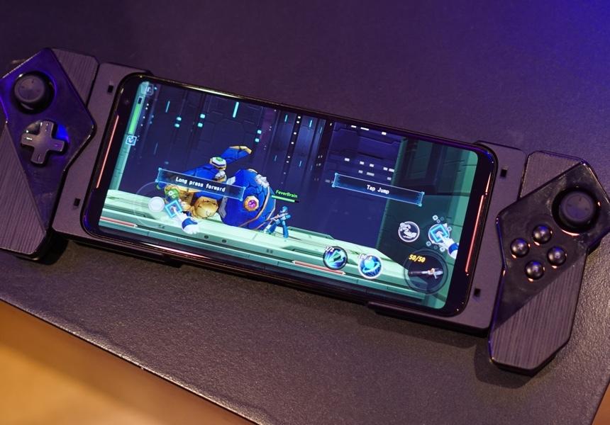 Самый мощный: первый взгляд на игровой смартфон Asus ROG Phone II