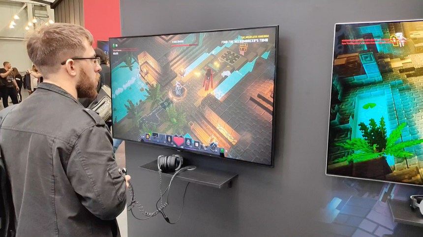 Minecraft Dungeons на стенде Xbox