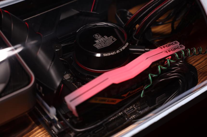 Как и зачем игровой компьютер засунули в корпус советской торпеды