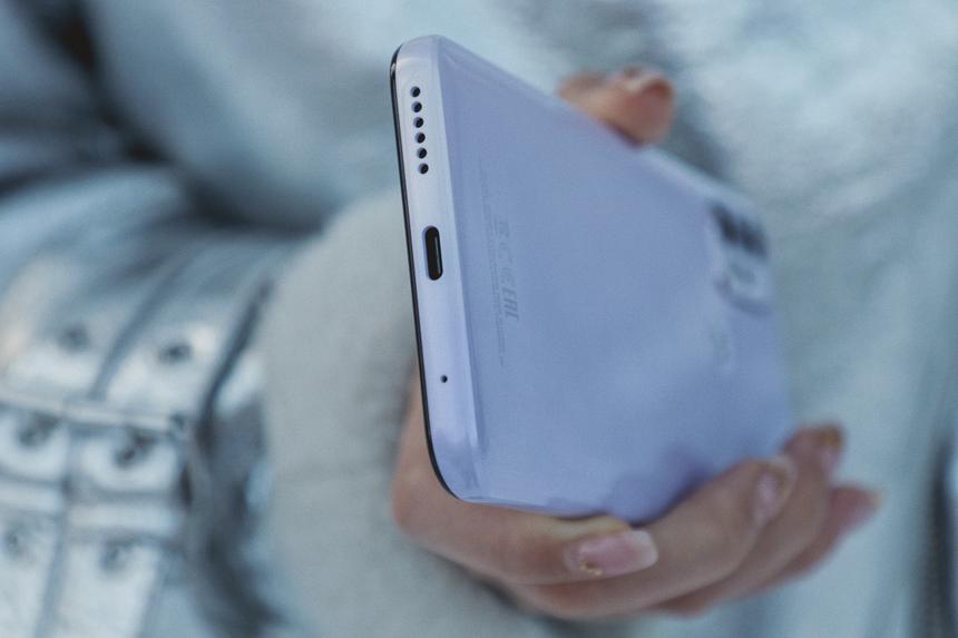 Что вам достанется, если взять бюджетный смартфон легендарной марки? Проверяем!