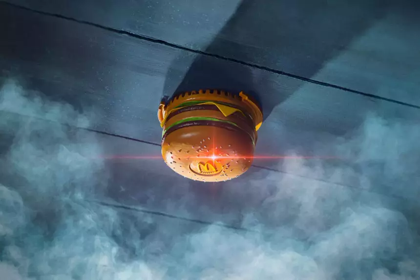 Датчик дыма в виде "Биг Мака" предложит заказать что-нибудь поесть при задымлении кухни