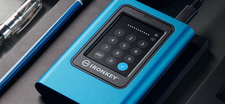 Представлен первый внешний SSD с аппаратным шифрованием и сенсорным экраном, независимый от операционки