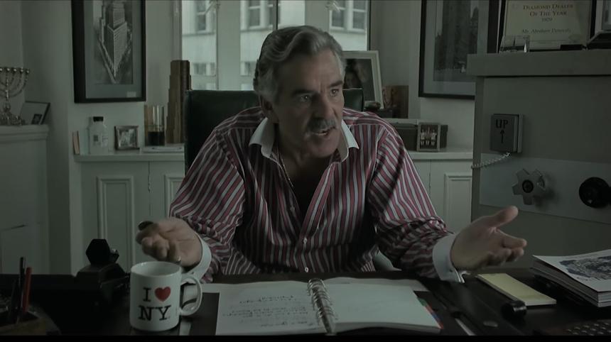 Способ объяснять сложные вещи просто мы заимствовали у этого джентльмена