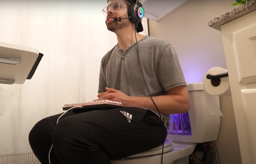 Игровой ПК собрали прямо в унитазе