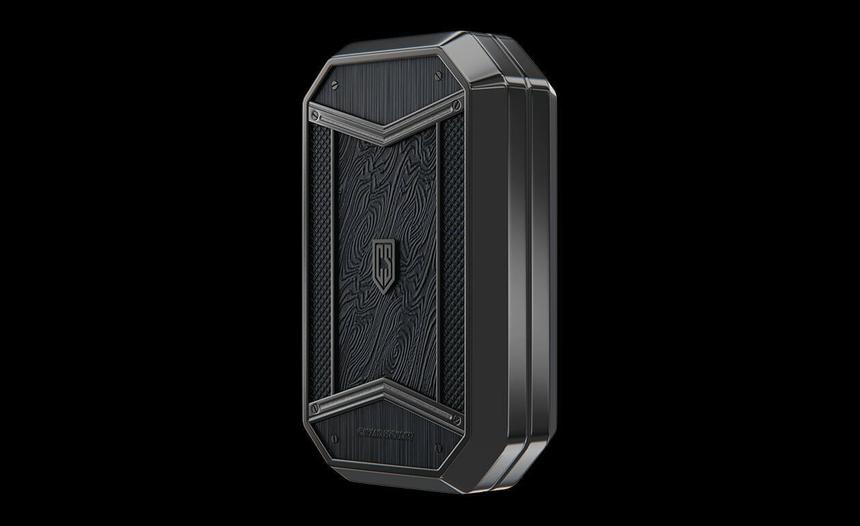 Защита от ракетного удара: в России выпустили iPhone в саркофаге