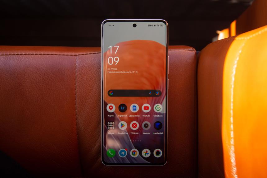 Какой смартфон подешевле купить вместо старого и сломанного дорогого? Берите этот