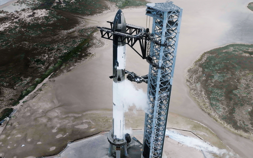 SpaceX получила разрешение на запуск самой большой ракеты в истории