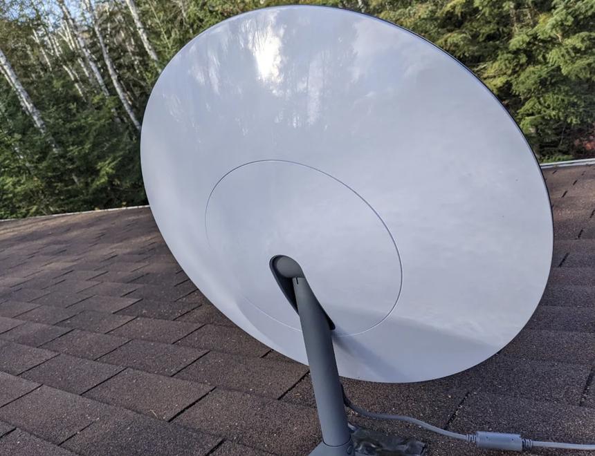 Илон Маск начнёт зарабатывать на украинцах: льготный период терминалов Starlink закончился