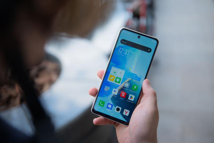 Красивый недорогой смартфон для всего понемногу с 128 ГБ и быстрой зарядкой 33 Вт