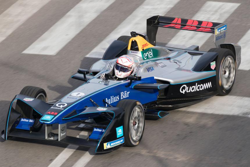 Гоночную команду поймали на использовании получающего данные о шинах соперников сканера