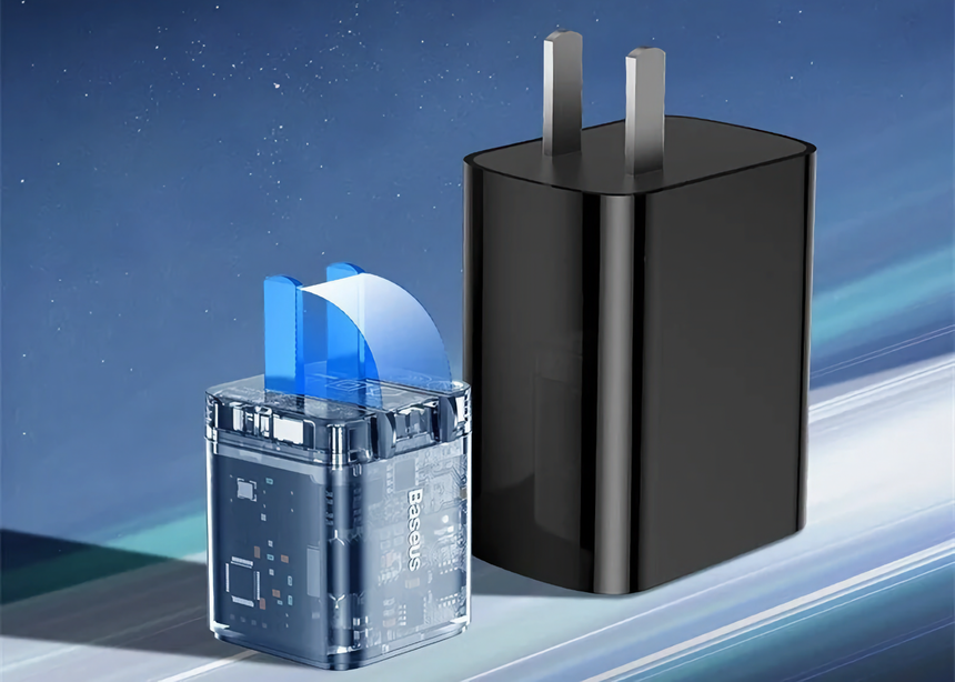 Для iPhone выпустили прозрачный и компактный зарядник