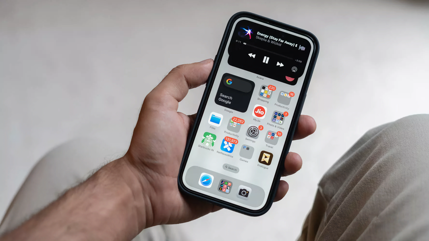 Вырез «Динамический остров» в iPhone 14 Pro назвали «провалом»