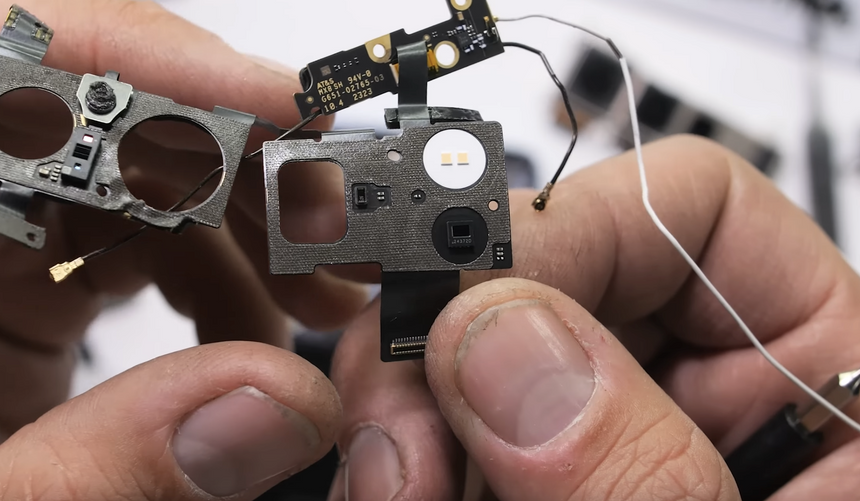 Встроенный градусник Google Pixel 8 Pro разобрали и показали, что там внутри