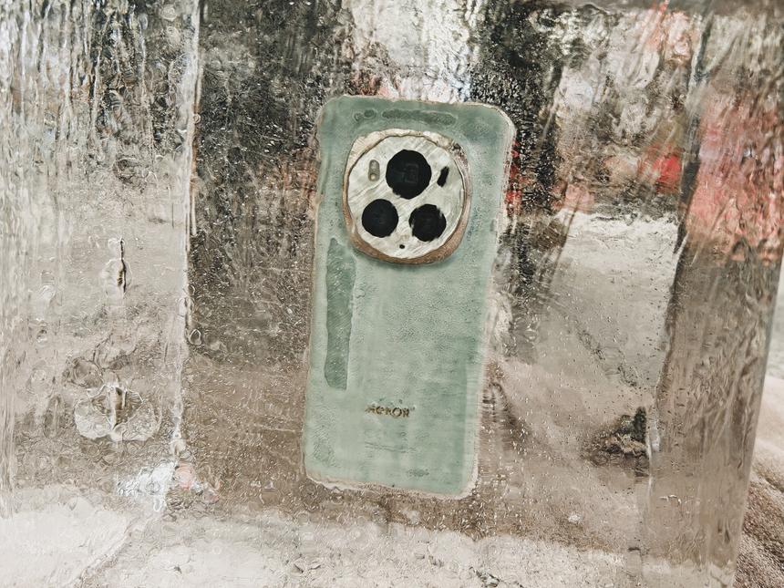 За счёт чего HONOR Magic6 Pro стал лучшим смартфоном по стабильности работы на морозе