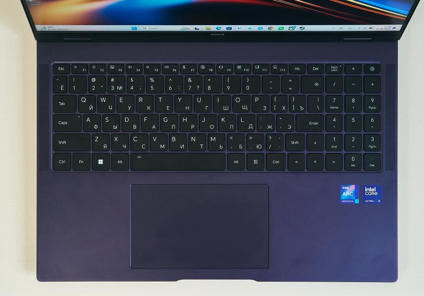 Худенький и лёгкий ноутбук с большим 16" экраном и процессором с запасом на будущее