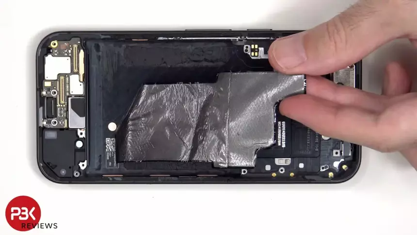 Умельцы уже разобрали Google Pixel 9 Pro и добрались до испарительной камеры