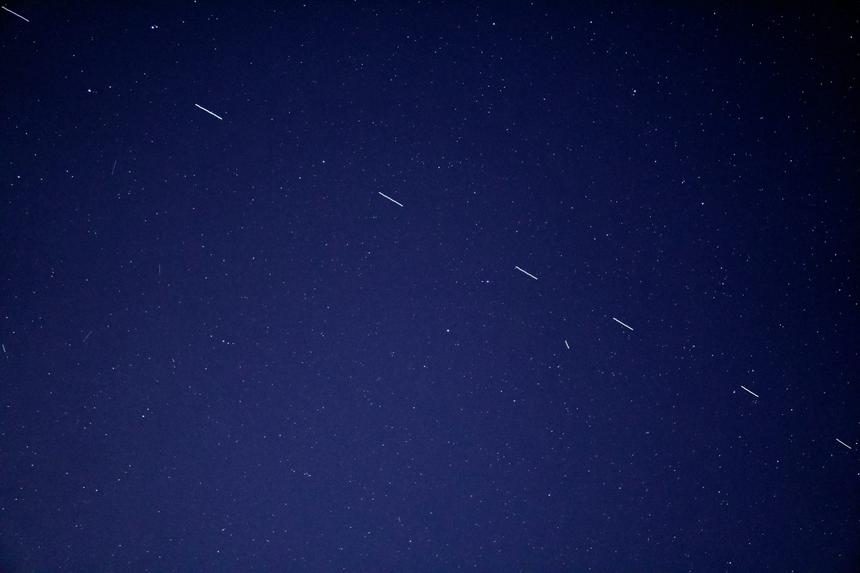 SpaceX вывела на орбиту необходимое количество спутников для запуска сотовой связи