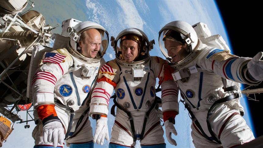 Российские, советские и американские рекорды в космосе сравнили