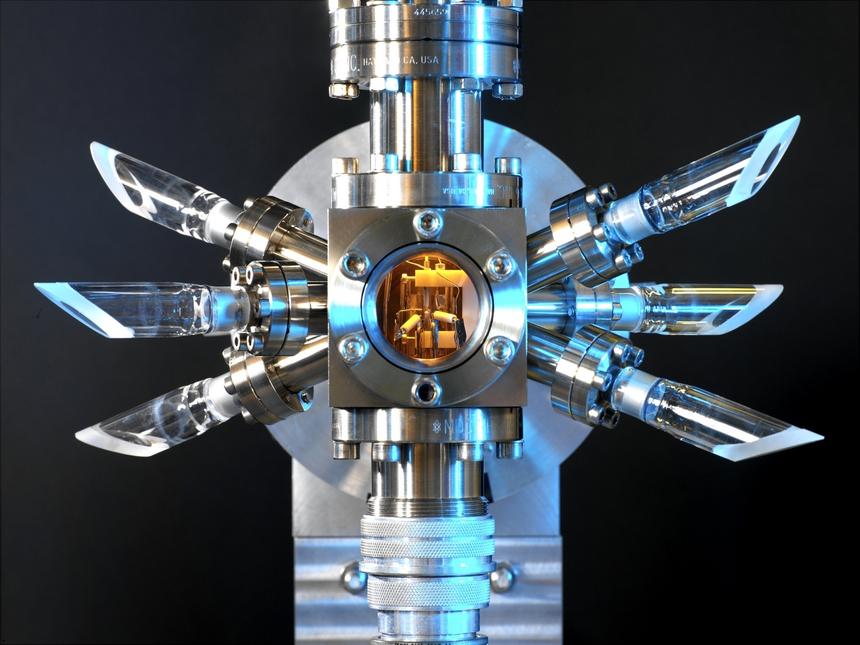 Цезиевые атомные часы с цезиевым фонтаном NPL-CsF3