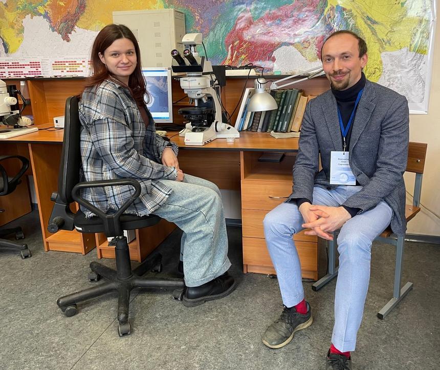 Авторы за работой