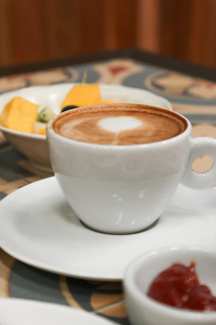 Хирург назвал кофе напитком, от которого стоит отказаться при варикозе