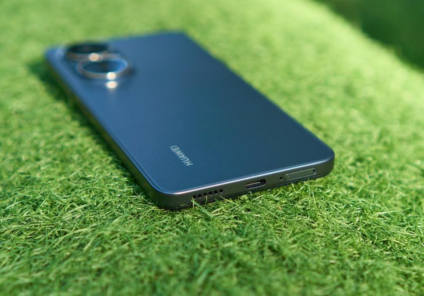 Недорогой супер-выносливый смартфон с быстрой зарядкой: HUAWEI nova Y73