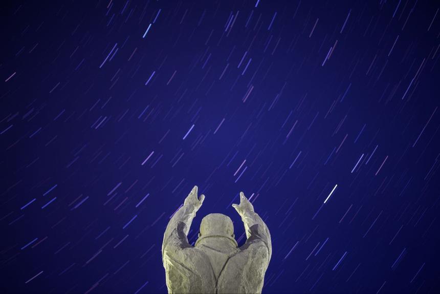 Памятник Юрию Гагарину в Байконуре