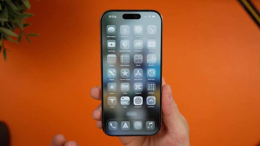 Пользователи раскритиковали новый «стеклянный» дизайн Apple за неудобство