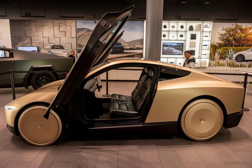 Роботакси Tesla будут ездить только с водителем «по соображениям безопасности»