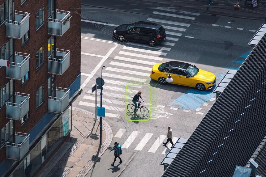 Российская нейросеть начнёт следить за нарушениями ПДД велокурьерами