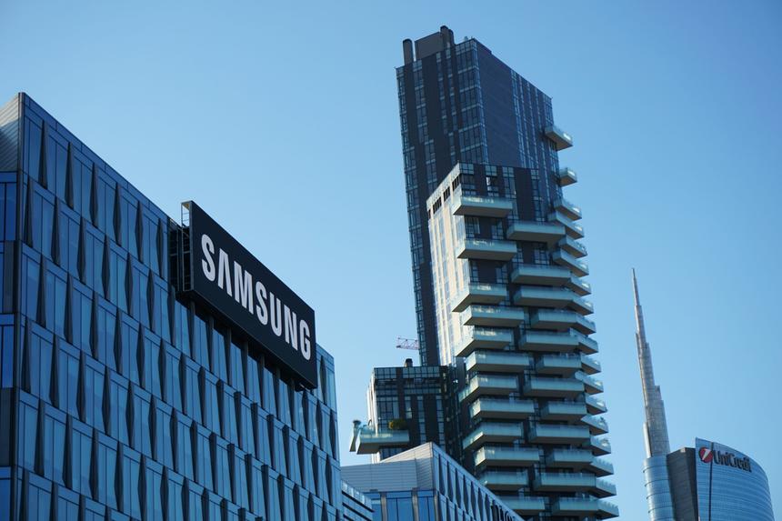 Samsung отчиталась о падении прибыли на 54,8% из-за слабых продаж ИИ-чипов