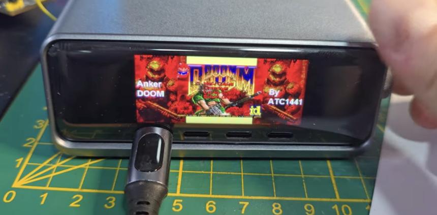 Энтузиаст запустил Doom на настольном зарядном устройстве Anker Prime Charger