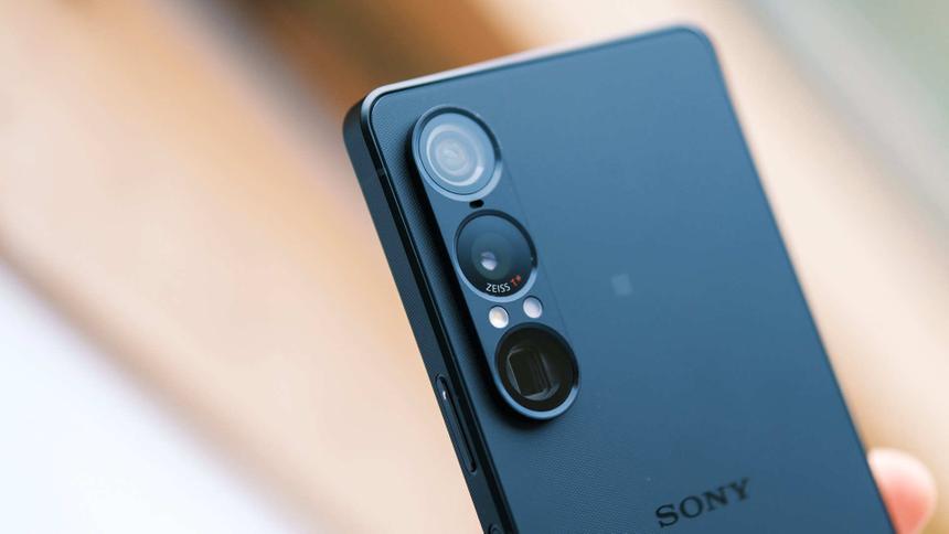 Sony: производственный дефект материнской платы стал причиной поломок Xperia 1 VII