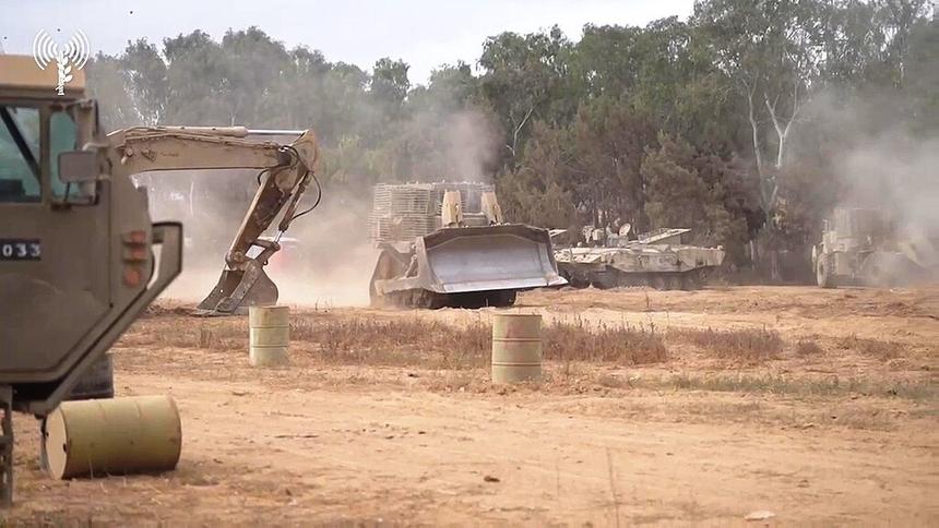 Израильская техника для инженерного сопровождения операций в Газе