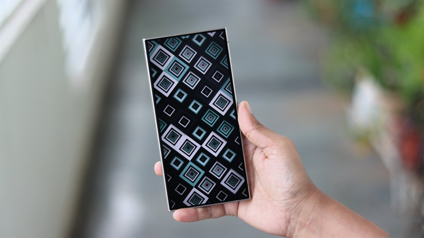 Galaxy S26 Ultra получит OLED нового поколения первее iPhone