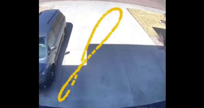 Пользователь Reddit доказал, что Земля не плоская с помощью тени от своего гаража