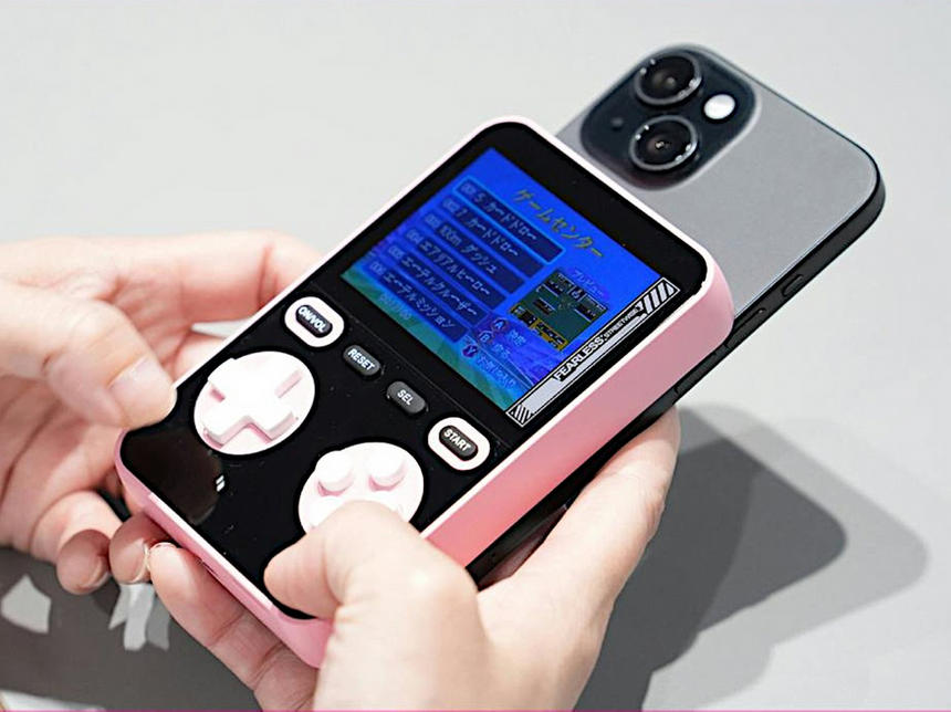 В Японии представили игровую ретро-консоль с функцией беспроводной зарядки