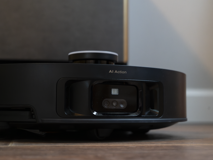 Это робот-пылесос за 190 тысяч рублей. Убирает как клининг-сервис