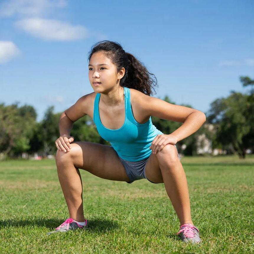 Названы простые упражнения, которые облегчают боль в пояснице
